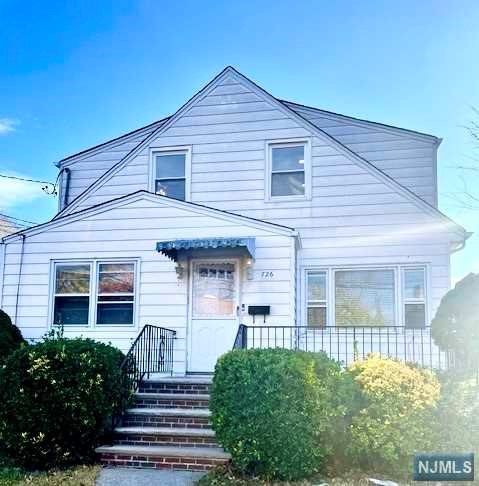 726 Forest Street, Fair Lawn, New Jersey - 2 Bedrooms  
1 Bathrooms  
4 Rooms - 