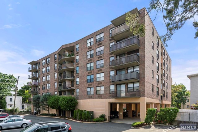 Property for Sale at 200 Division Street 5K, Cliffside Park, New Jersey - Bedrooms: 2 
Bathrooms: 2  - $479,000