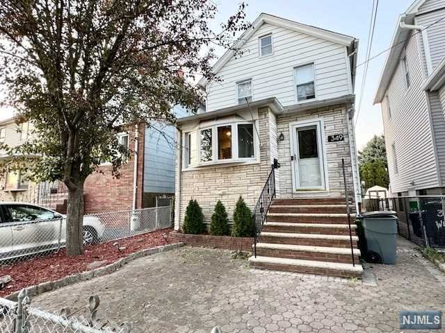 349 Weart Avenue, Lyndhurst, New Jersey - 2 Bedrooms  
2 Bathrooms  
5 Rooms - 