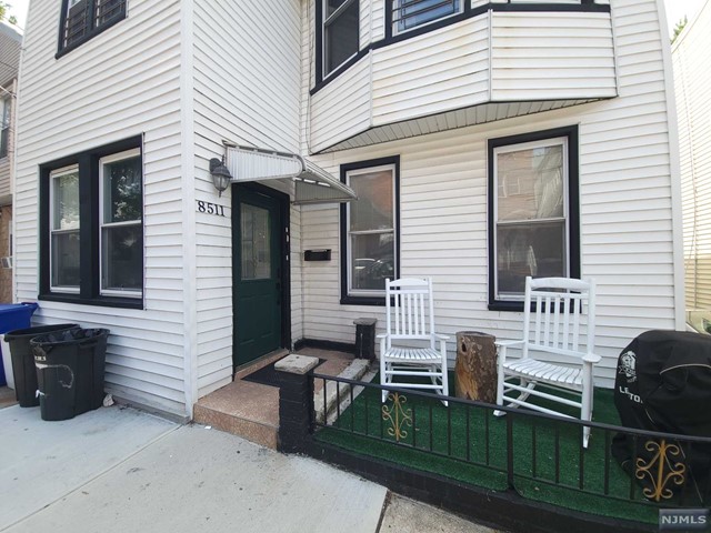 Rental Property at 8511 Smith Avenue 1, North Bergen, New Jersey - Bedrooms: 3 
Bathrooms: 1 
Rooms: 4  - $2,850 MO.