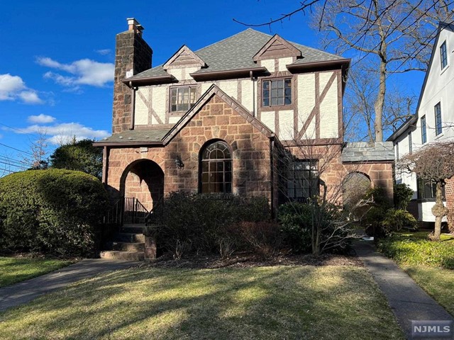 Photo 1 of 573 Standish Road, Teaneck, New Jersey, $4,500, Web #: 324006975