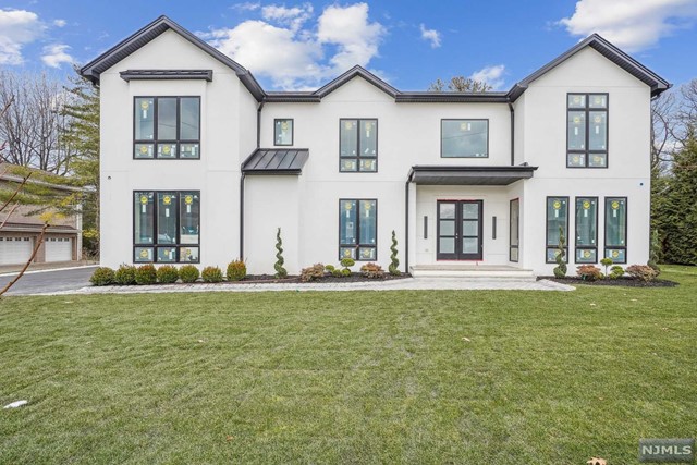 Property for Sale at 14 Laurie Drive, Englewood Cliffs, New Jersey - Bedrooms: 6 
Bathrooms: 8.5 
Rooms: 19  - $4,250,000