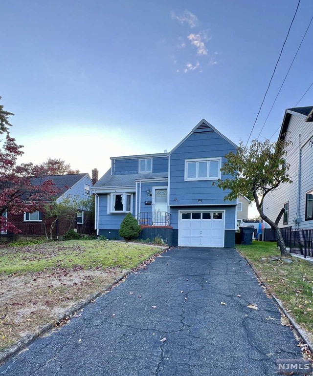 Rental Property at 50 Sylvamdur Avenue, Bergenfield, New Jersey - Bedrooms: 3 
Bathrooms: 2 
Rooms: 6  - $3,800 MO.