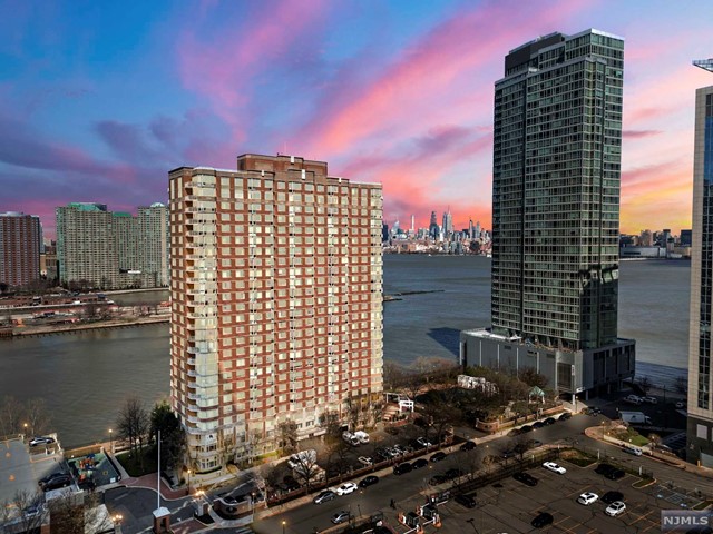 Property for Sale at 20 2nd Street 2311, Jersey City, New Jersey - Bedrooms: 2 
Bathrooms: 1  - $975,000