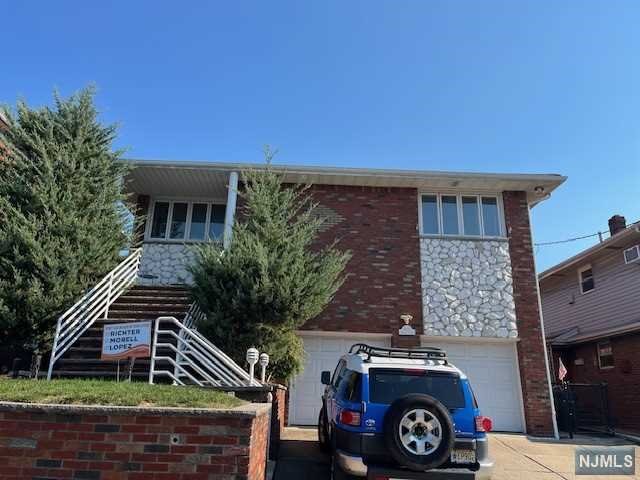 Photo 1 of 1520 12th Street, Fort Lee, New Jersey, $2,100, Web #: 324033095