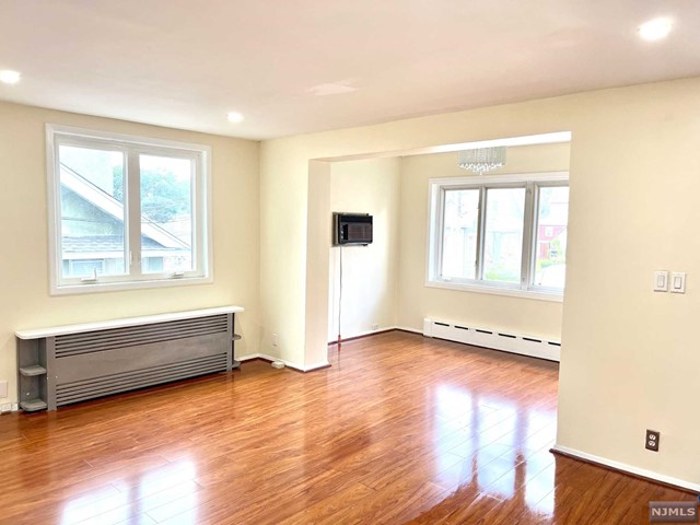 Rental Property at 358 Lafayette Avenue 1, Cliffside Park, New Jersey - Bedrooms: 1 
Bathrooms: 2 
Rooms: 9  - $2,750 MO.