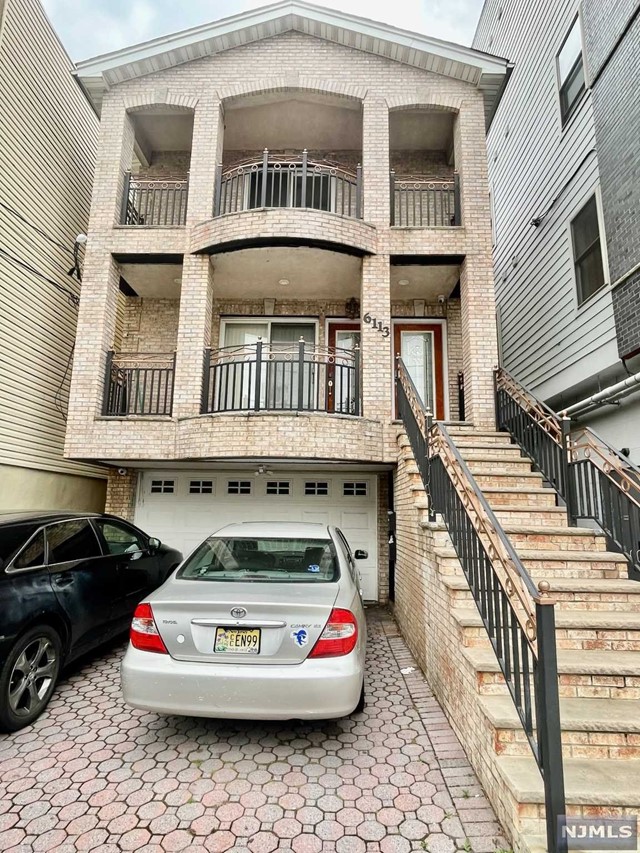 Rental Property at 6113 Broadway 1, West New York, New Jersey - Bedrooms: 3 
Bathrooms: 2 
Rooms: 6  - $3,700 MO.