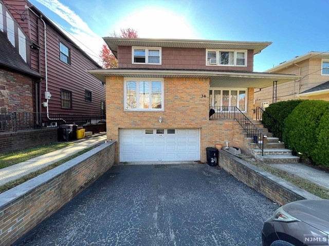 34 W Homestead Avenue 2Fl, Palisades Park, New Jersey - 3 Bedrooms  
2 Bathrooms  
7 Rooms - 