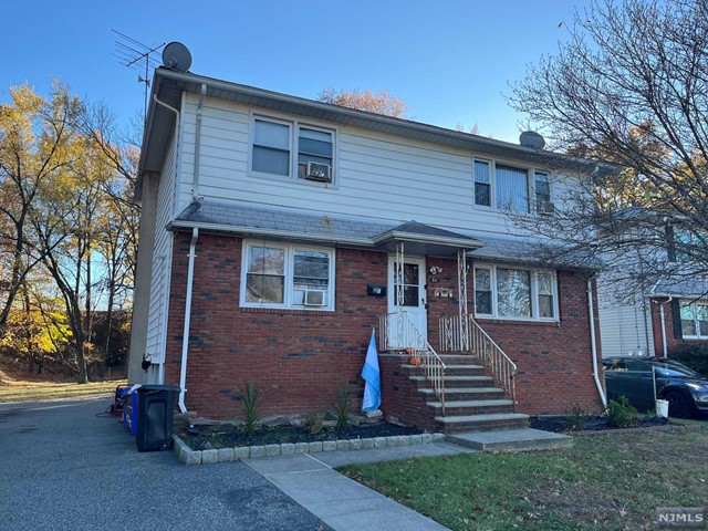 Rental Property at 90 Rochelle Parkway, Saddle Brook, New Jersey - Bedrooms: 3 
Bathrooms: 1 
Rooms: 8  - $2,800 MO.