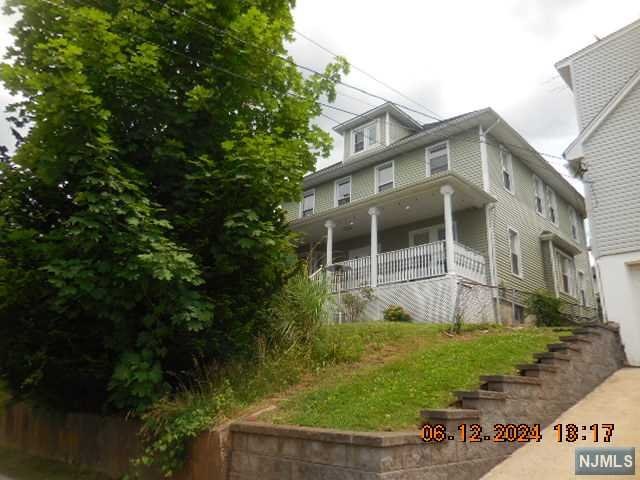 221 Ridgefield Avenue, Bogota, New Jersey - 6 Bedrooms  
2 Bathrooms  
12 Rooms - 