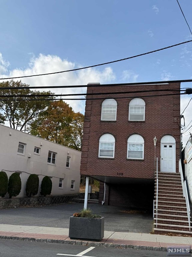 Rental Property at 308 Hackensack Street 2, Carlstadt, New Jersey - Bedrooms: 1 
Bathrooms: 1 
Rooms: 3  - $1,800 MO.