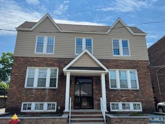22 Pershing Place, North Arlington, New Jersey - 2 Bedrooms  
1 Bathrooms  
4 Rooms - 