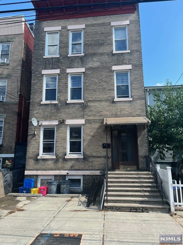 Property for Sale at 294 New York Avenue, Jersey City, New Jersey - Bedrooms: 9 
Bathrooms: 3 
Rooms: 9  - $1,199,999