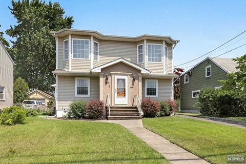 91 Tuella Avenue, Elmwood Park, NJ 07407 - MLS#: 24019636