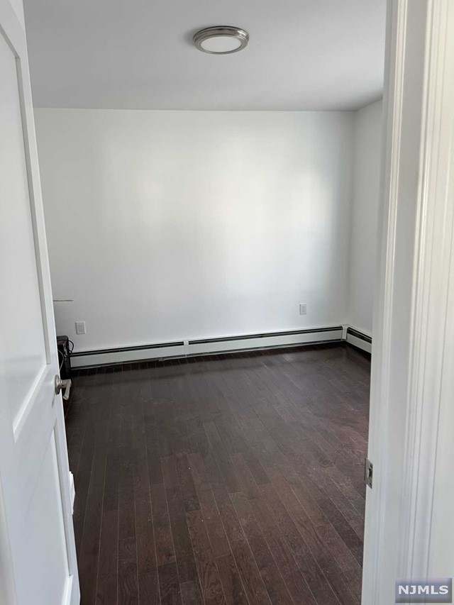 Rental Property at 196 2nd Street Front, Englewood, New Jersey - Bedrooms: 3 
Bathrooms: 2 
Rooms: 5  - $3,500 MO.