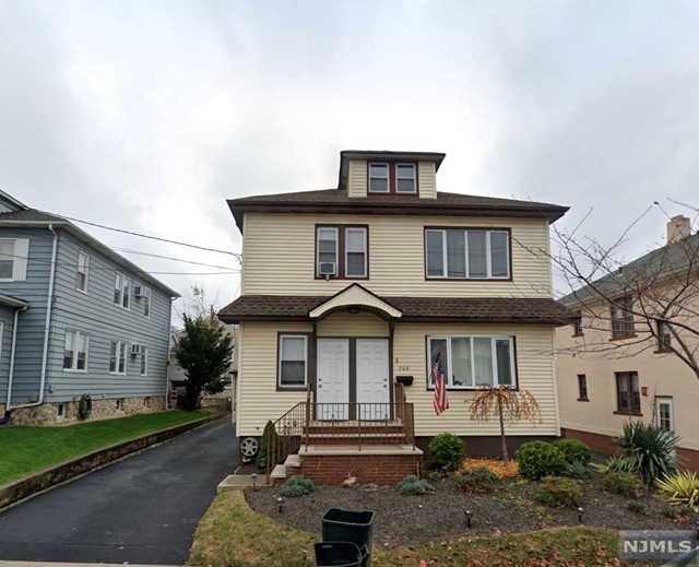 Rental Property at 308 Union Avenue, Wood Ridge, New Jersey - Bedrooms: 3 
Bathrooms: 1 
Rooms: 5  - $3,000 MO.