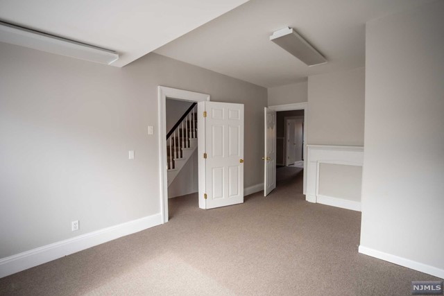 Rental Property at 15 Oak Street, Norwood, New Jersey - Bedrooms: 2 
Bathrooms: 2 
Rooms: 5  - $3,100 MO.
