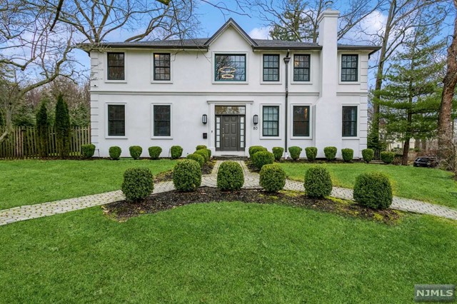 Property for Sale at 80 Highwood Avenue, Tenafly, New Jersey - Bedrooms: 5 
Bathrooms: 5 
Rooms: 10  - $2,200,000