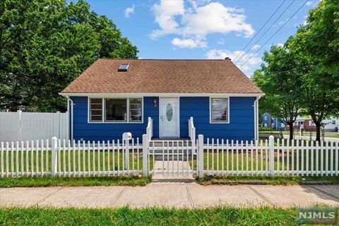 111 Queen Street, Bergenfield, NJ 07621 - MLS#: 24022229