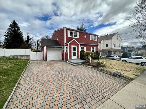 20 Beverly Hill Road, Clifton, NJ 07012 - #: 24012152