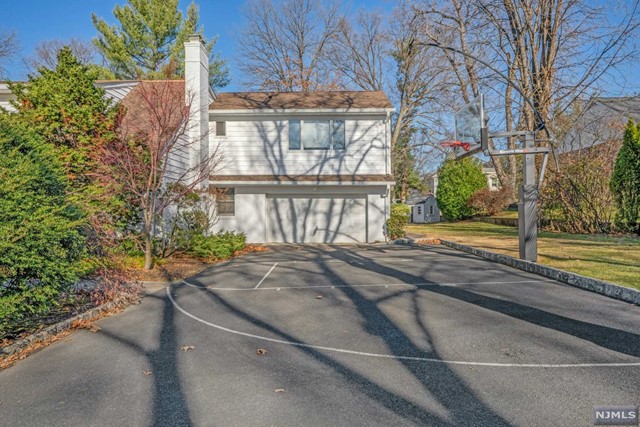 Property for Sale at 711 Camperdown Road, Teaneck, New Jersey - Bedrooms: 7 
Bathrooms: 5 
Rooms: 10  - $1,895,000