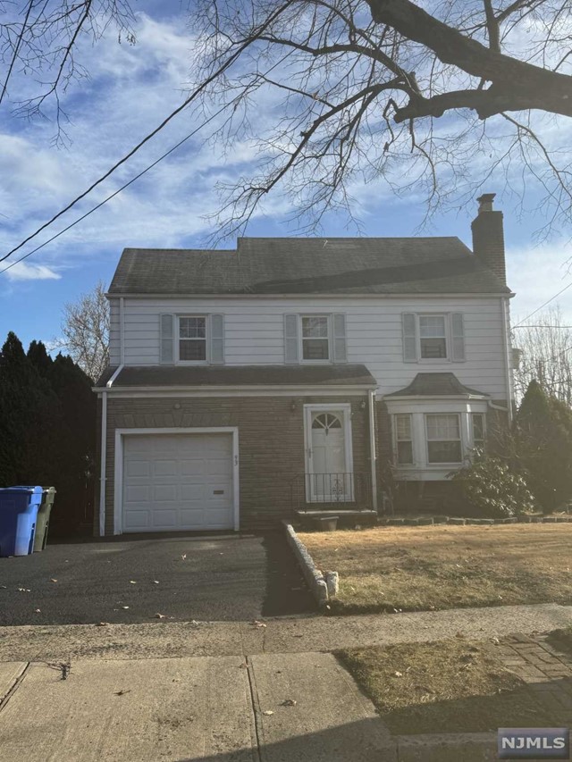 Rental Property at 93 Elycroft Parkway, Rutherford, New Jersey - Bedrooms: 3 
Bathrooms: 2 
Rooms: 8  - $4,000 MO.