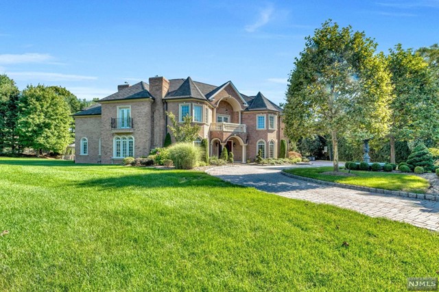 Property for Sale at 113 Garden Court, Franklin Lakes, New Jersey - Bedrooms: 6 
Bathrooms: 9.5 
Rooms: 18  - $2,950,000