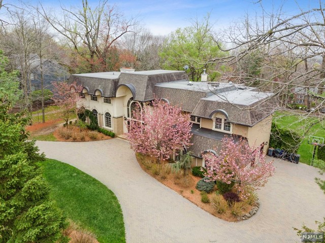 Property for Sale at 82 Jackson Drive, Cresskill, New Jersey - Bedrooms: 6 
Bathrooms: 6.5 
Rooms: 12  - $2,998,000