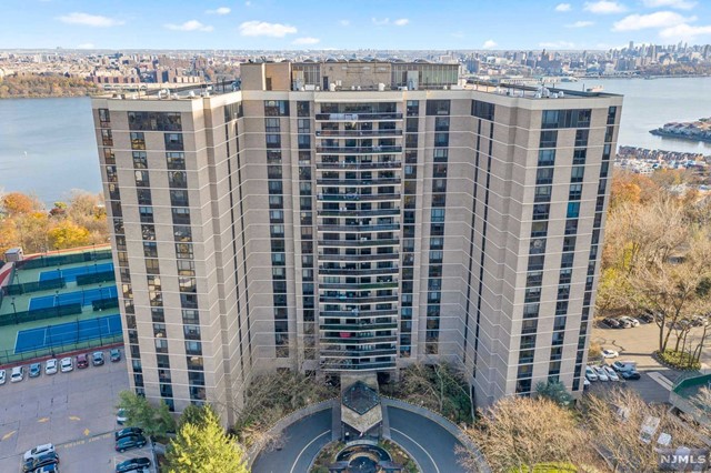 Property for Sale at 1512 Palisade Avenue 19R, Fort Lee, New Jersey - Bedrooms: 2 
Bathrooms: 2  - $899,000