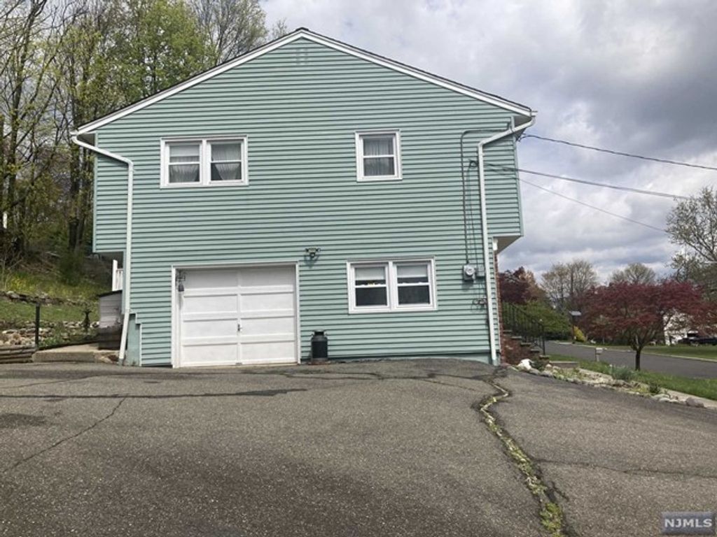 35 Horizon Terrace, Hawthorne, NJ 07506 MLS 24011840 Listing