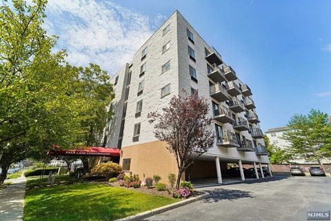 120 Sussex Street Unit 1E, Hackensack, NJ 07601 - MLS#: 24028489