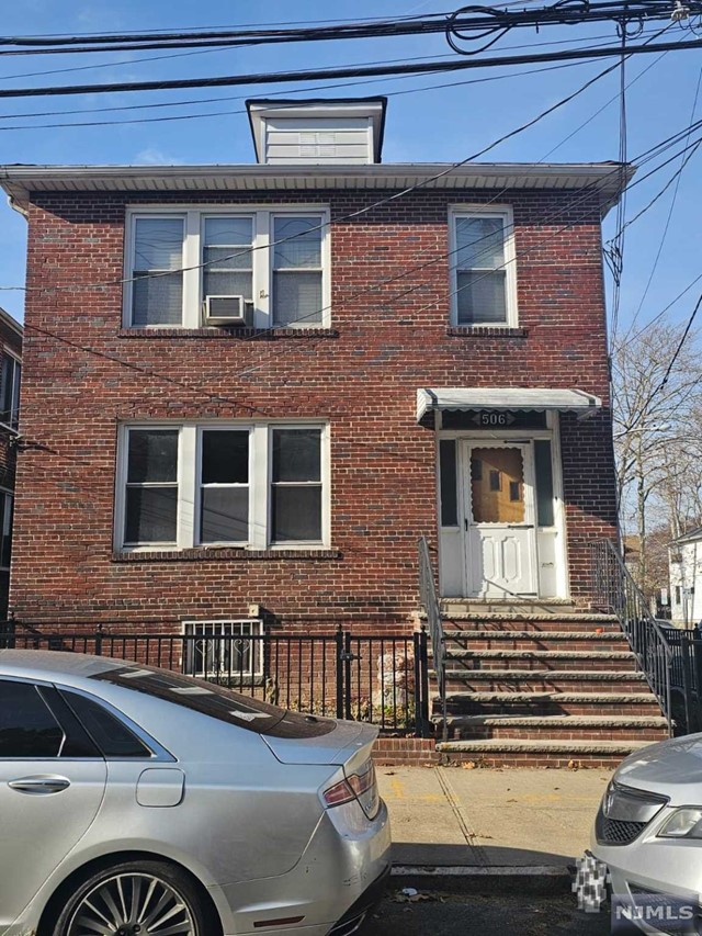 Rental Property at 506 N 13th Street 1st Floor, Newark, New Jersey - Bedrooms: 2 
Bathrooms: 1 
Rooms: 5  - $2,200 MO.