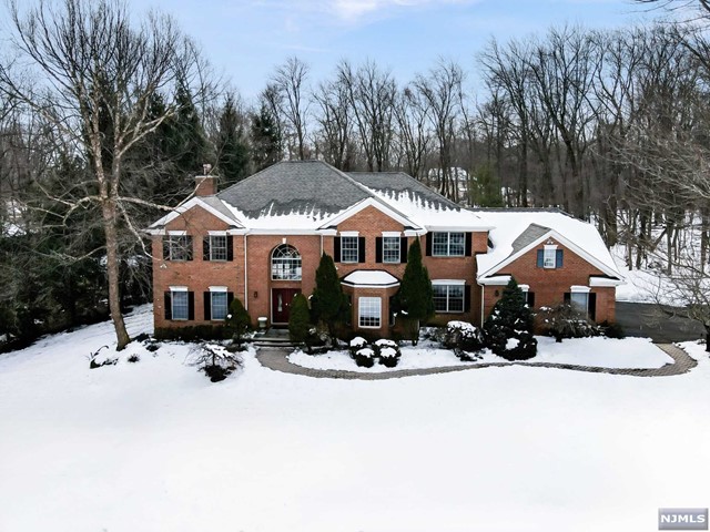Photo 1 of 441 Devonshire Drive, Franklin Lakes, New Jersey, $1,949,000, Web #: 324005584