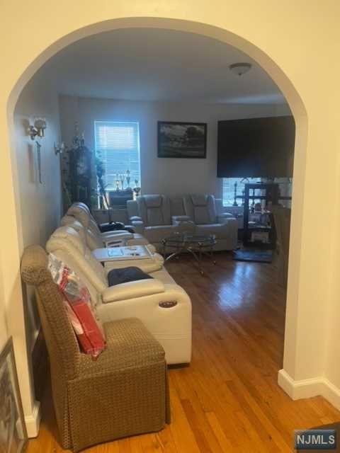 382386 Highland Avenue 103, Kearny, New Jersey - 1 Bedrooms  
1 Bathrooms  
3 Rooms - 