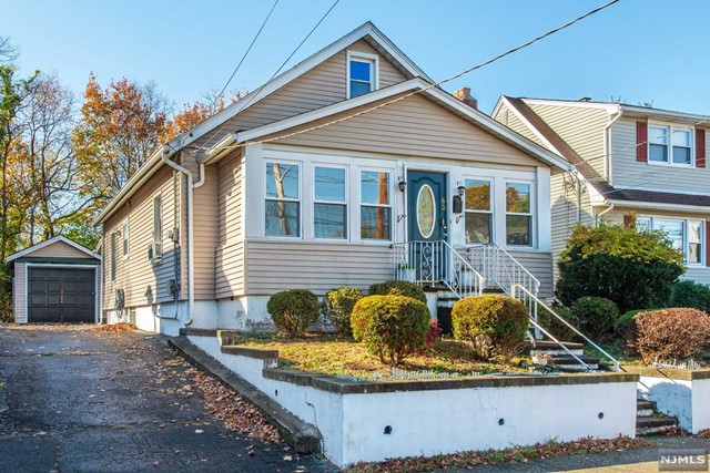 63 Dyer Avenue, Clifton, New Jersey - 3 Bedrooms  
2 Bathrooms  
6 Rooms - 