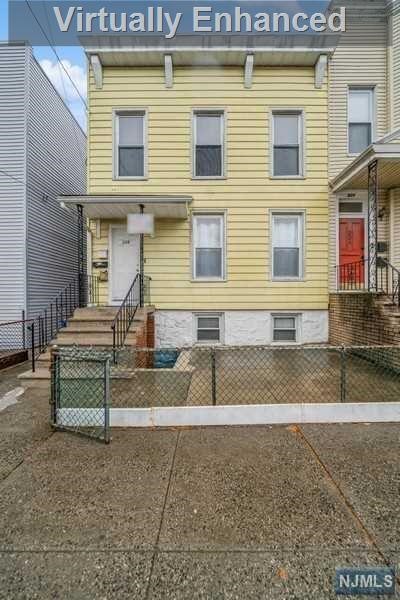 Property for Sale at 226 Bowers Street, Jersey City, New Jersey - Bedrooms: 6 
Bathrooms: 3 
Rooms: 10  - $985,000