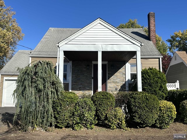 Photo 1 of 1311 20th Street, Fair Lawn, New Jersey, $3,750, Web #: 324034706