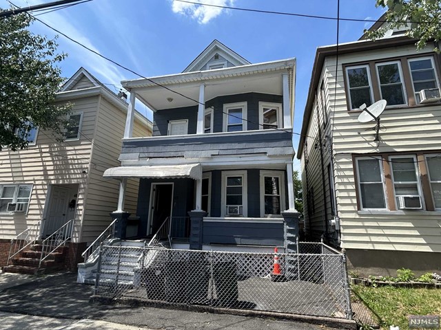 Rental Property at 47 Maple Street, Garfield, New Jersey - Bedrooms: 2 
Bathrooms: 1 
Rooms: 7  - $2,600 MO.