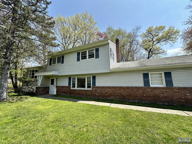 Photo 1 of 618 Maze Road, River Vale, New Jersey, $675,000, Web #: 324012730