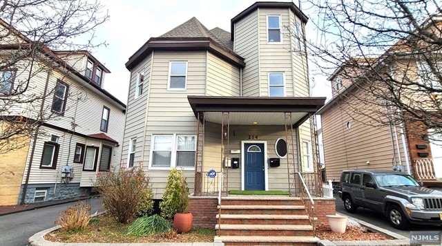 Rental Property at 214 78th Street, North Bergen, New Jersey - Bedrooms: 3 
Bathrooms: 1 
Rooms: 5  - $2,800 MO.