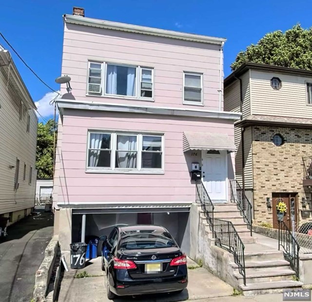 176 Bartholdi Avenue 2, Jersey City, New Jersey - 3 Bedrooms  
2 Bathrooms  
7 Rooms - 