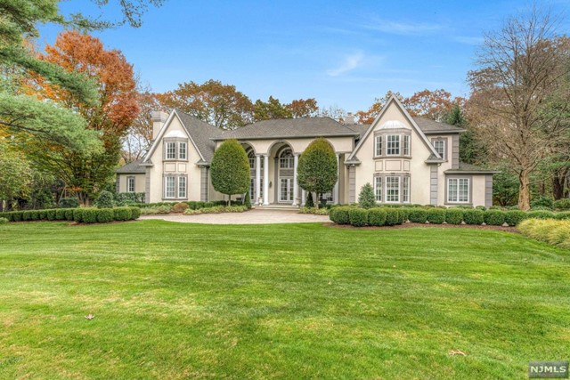 Photo 1 of 757 Wooded Trail, Franklin Lakes, New Jersey, $3,195,000, Web #: 324006965