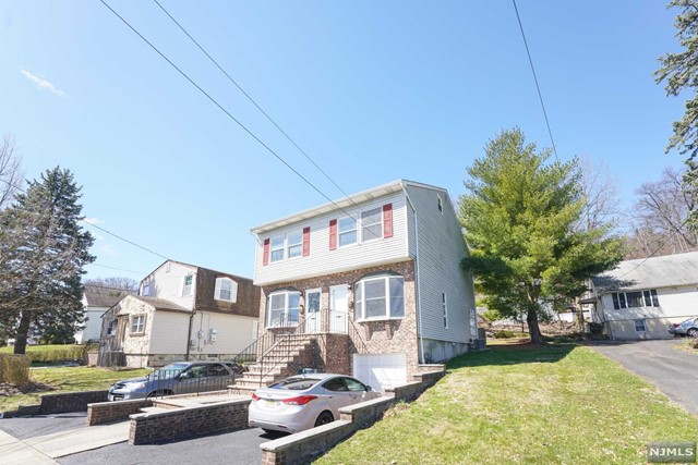Rental Property at 26 Pasadena Place A, Hawthorne, New Jersey - Bedrooms: 3 
Bathrooms: 3 
Rooms: 5  - $3,800 MO.