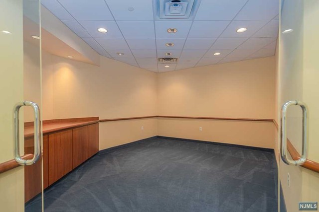 Mahwah, New Jersey 07430, United States, ,Commercial,Active,72101