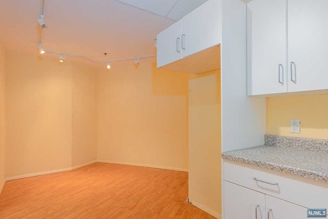 Mahwah, New Jersey 07430, United States, ,Commercial,Active,72101