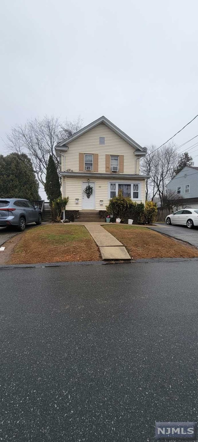 Rental Property at 181 Glanz Avenue 2nd Fl, Northvale, New Jersey - Bedrooms: 2 
Bathrooms: 1 
Rooms: 4  - $2,550 MO.