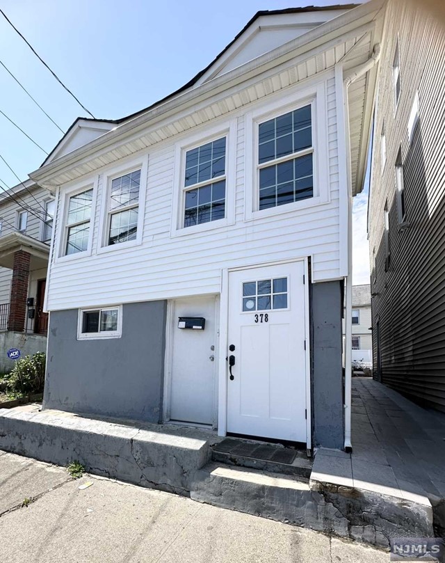 Rental Property at 378 Getty Avenue, Paterson, New Jersey - Bedrooms: 3 
Bathrooms: 2 
Rooms: 6  - $3,200 MO.
