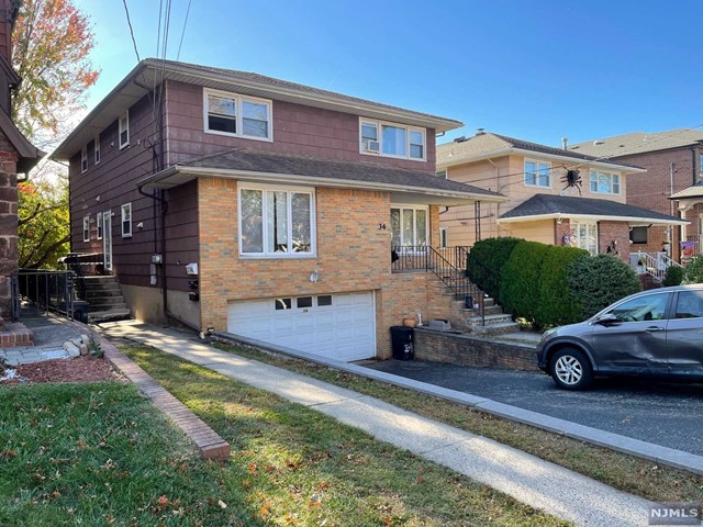 34 W Homestead Avenue 2Fl, Palisades Park, New Jersey - 3 Bedrooms  
2 Bathrooms  
7 Rooms - 