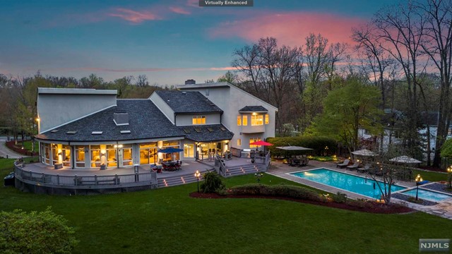 39 Cameron Road, Saddle River, New Jersey - 7 Bedrooms  
8.5 Bathrooms  
23 Rooms - 