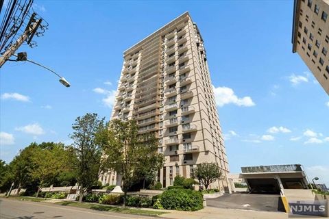 160 Overlook Avenue Unit 6F, Hackensack, NJ 07601 - MLS#: 24027218